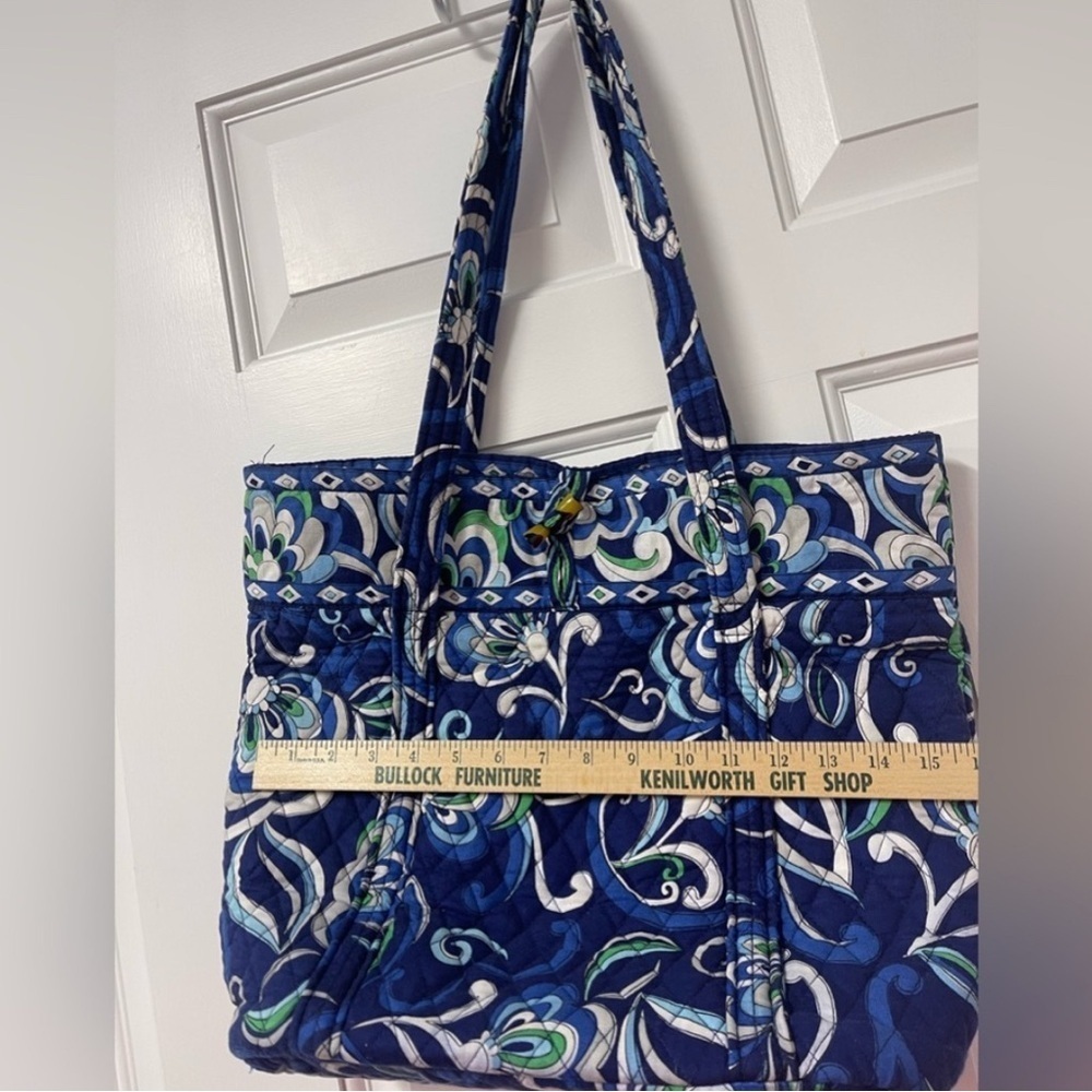 Vera Bradley Mediterranean Blue Tote Bag Purse Medium Toggle Int Pockets Retired - Picture 4 of 8